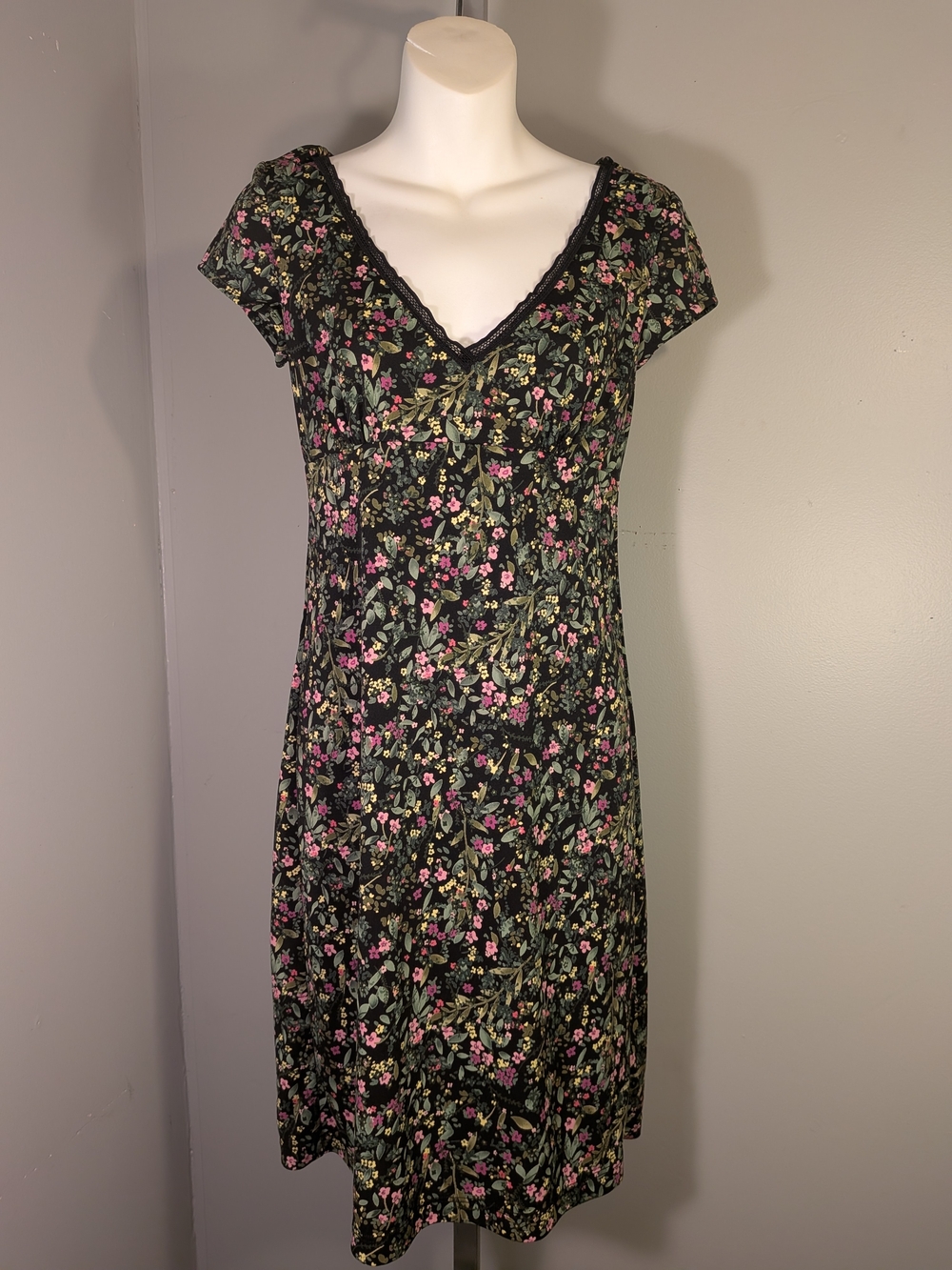 Vintage BCBG Black Floral V-Neck Cap Sleeve Midi Dress with Pink & Green Accents